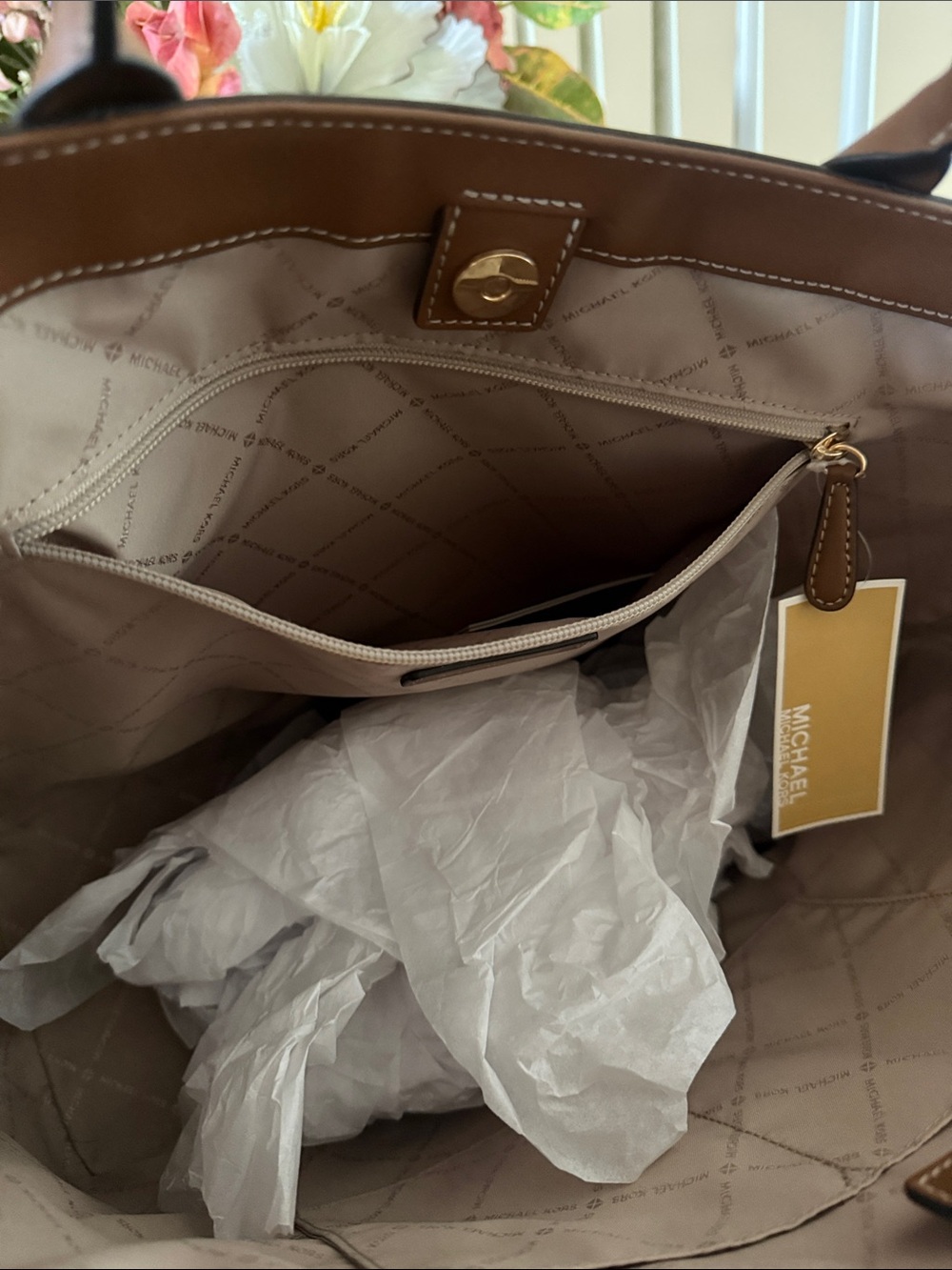 Michael Kors Sieana Large Tote Brand New Authentic 14x12 - Picture 5 of 10